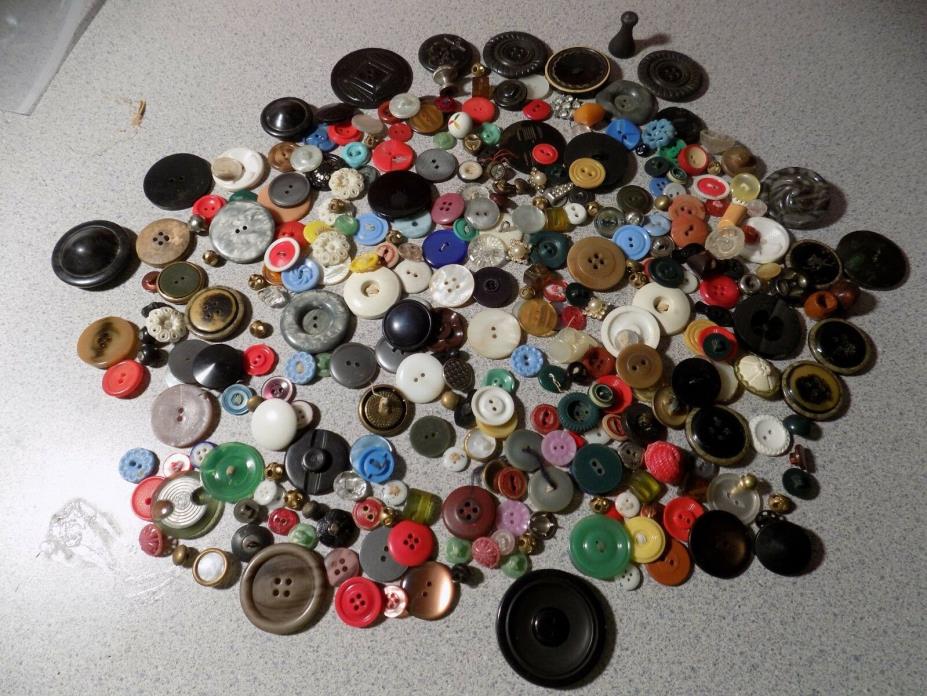 300 +Lot Vintage Antique Rhinestone Glass Plastic Metal Estate Buttons CHARMS