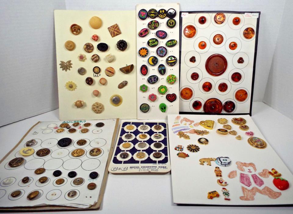VINTAGE BUTTON COLLECTION Display Cards Collectors Estate Lot #131 Amber Metal