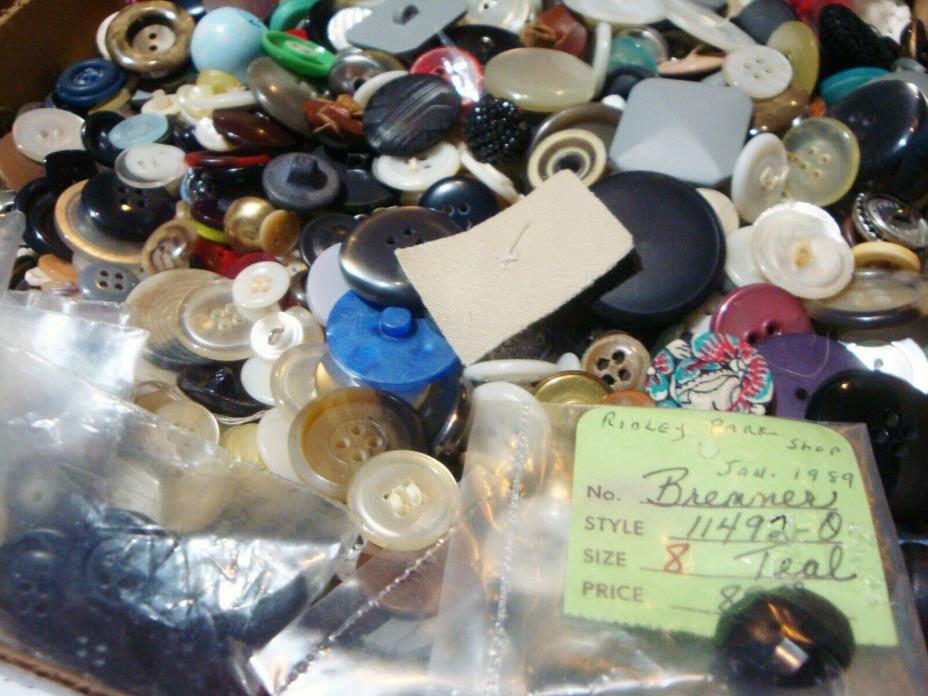 large lot 2.5 POUNDS lbs hundreds hundreds vintage clean SEWING CLOTHING BUTTONS
