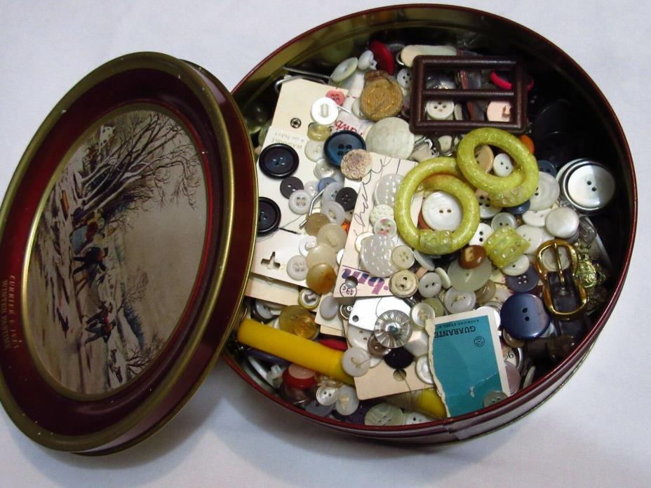 Vintage buttons and thread in vintage Tin