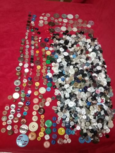 Vintage button lot over 2.5 pounds lbs metal bakelite lucite metal advertising