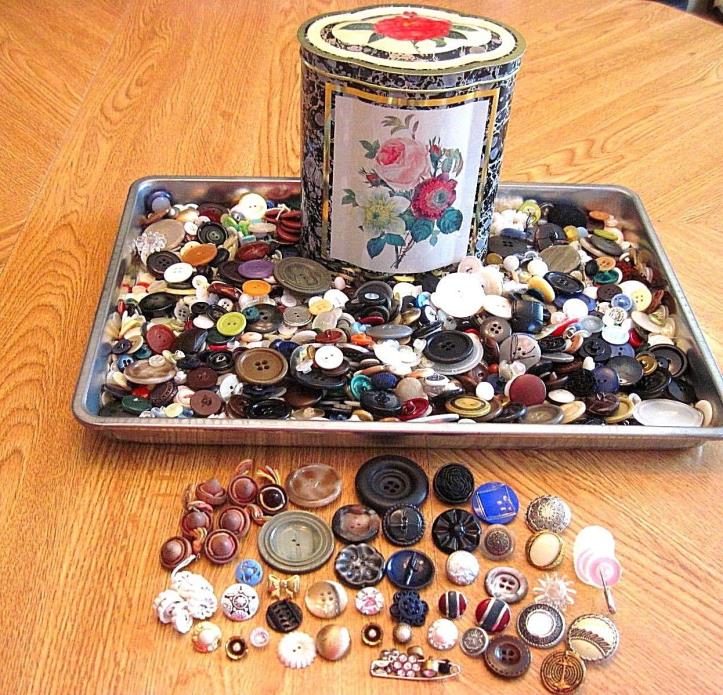VINTAGE LOT 2+ LBS POUNDS SEWING CRAFT BUTTONS in LARGE OVAL FLORAL ENGLAND TIN