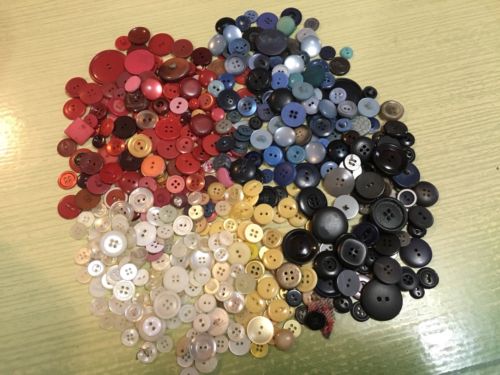 Vintage Button Lot Buttons Sewing Crafts Assorted Shades & Sizes Blues