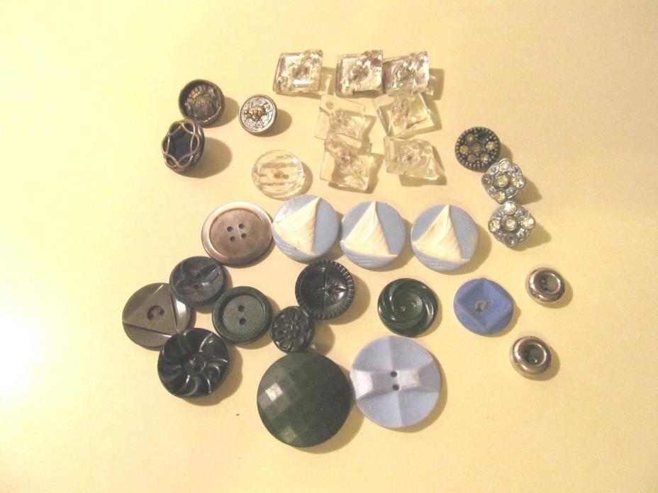Vintage Button Lot Old Plastic Buttons Sailing Boats Cookie Cutters Clear Glass