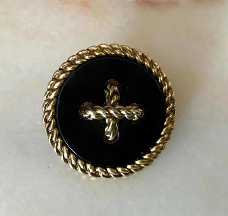 Chanel button signed Classic rope design black and gold