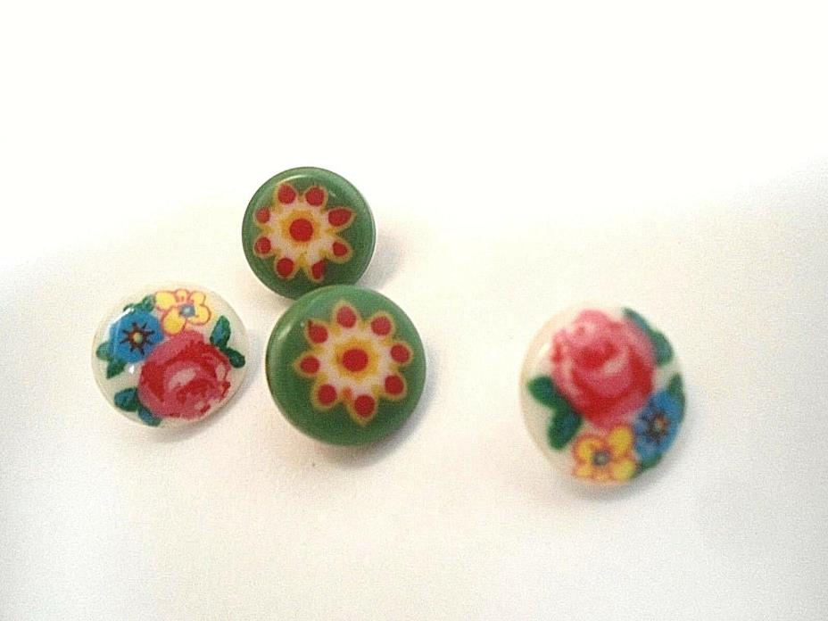 4 Round Plastic Buttons with Flowers 2 White with Roses 2 Red Green Flower 1/2