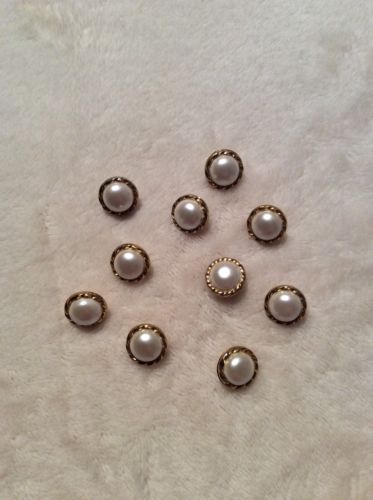 Vintage Buttons, button bonanza brand, new pearl buttons, collectible rare find