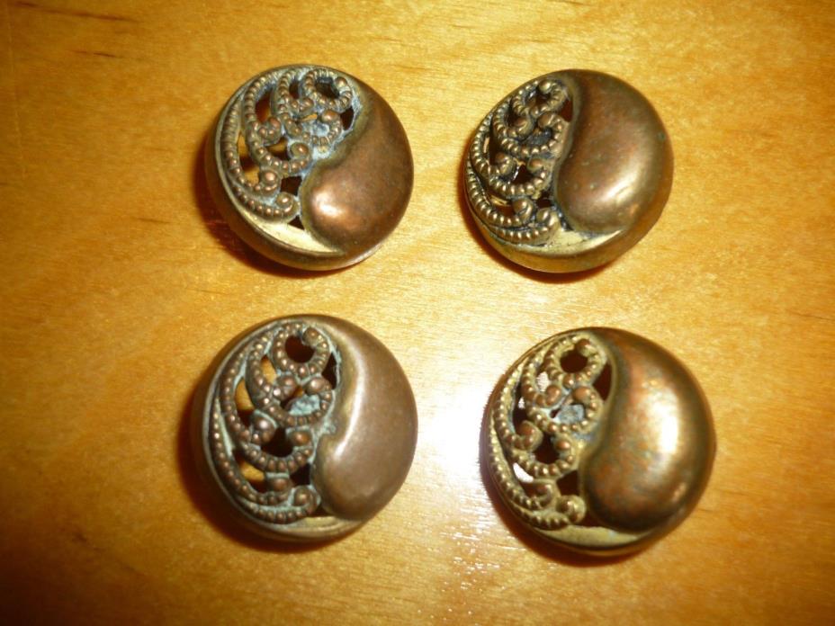 SET 4 VINTAGE OLD PLASTIC PIERCED BUTTONS- BRONZE COLOR -FOLIAGE -3/4