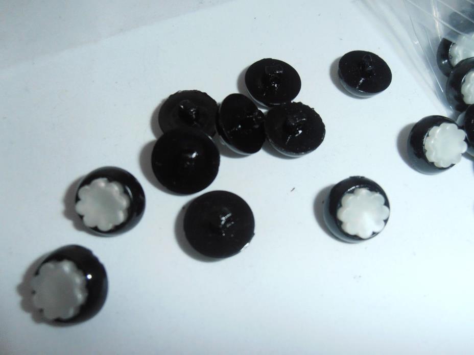 160  VINTAGE black white flower layered abalone look PLASTIC BUTTONs  9/16