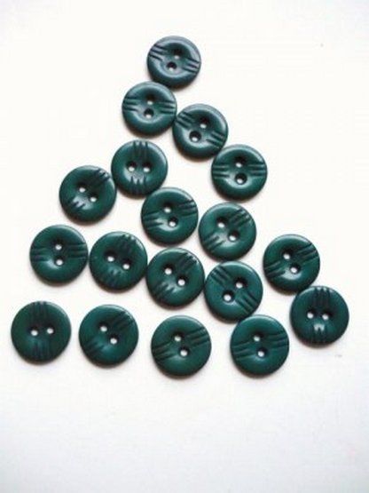 Set of 18 Green Buttons 3/4 Inch - Vintage