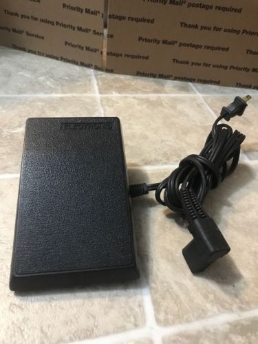 SINGER SEWING MACHINE FOOT PEDAL 3 PRONG CONTROLLER CR 606 362095 - 001