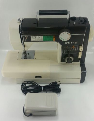 Portable White Zig Zag Sewing Machine Model 999A 6 Stitch Swing Arm W/Carry Case