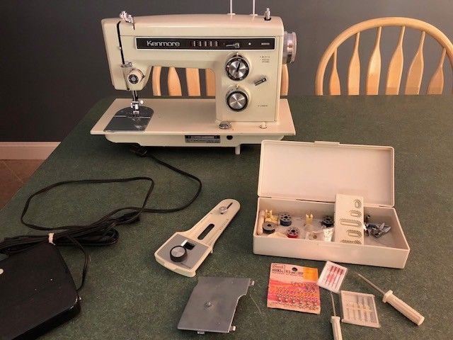 Kenmore Sewing Machine Model-158 14311 W/ Pedal + Button attachment + Xtras!!