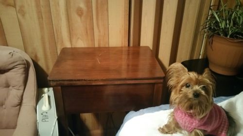 HEAVY DUTY  SINGER BZB 60-A IN Cabinet.
