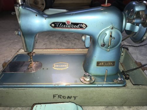 Vintage Fleetwood Deluxe Sewing Machine With Case - Working