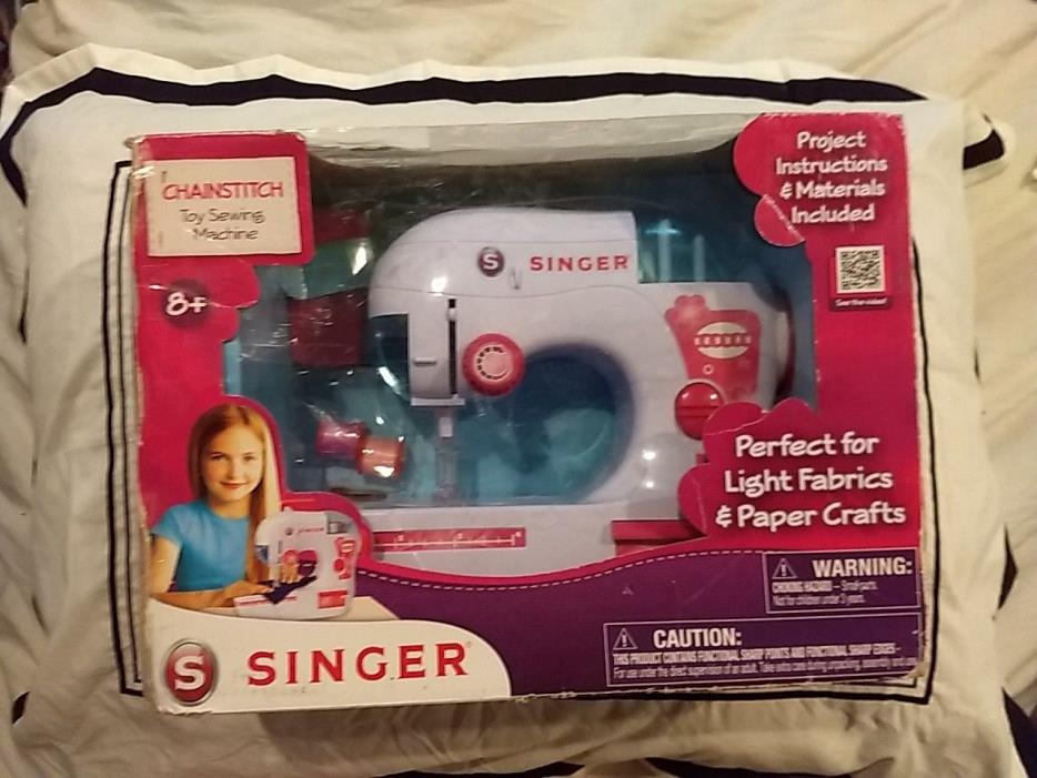 Singer Chainstitch Toy Sewing Machine 8+ for light fabrics & paper crafts