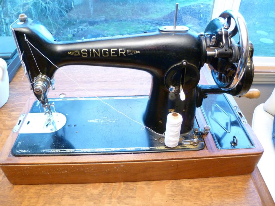 Heavy Duty Singer 201K Hand crank Sewing Machine