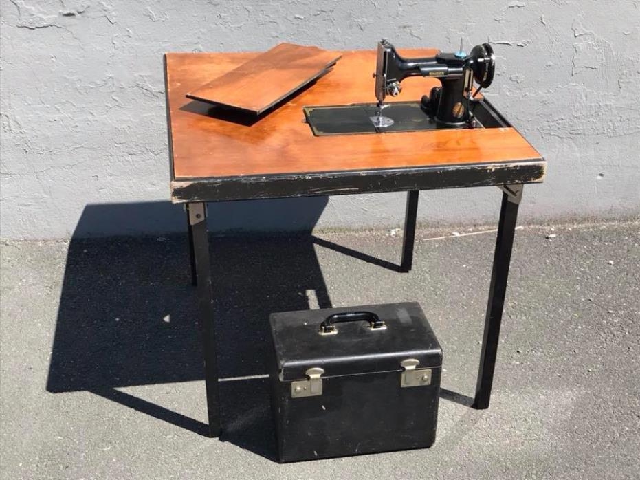 Singer Featherweight Sewing Machine and Table