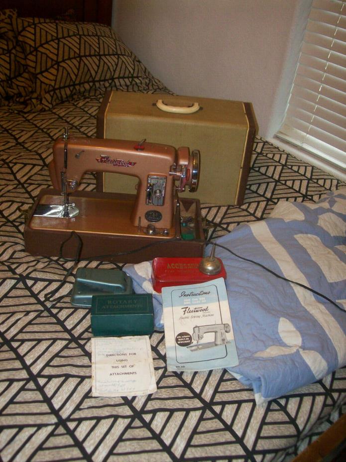 VINTAGE FLEETWOOD  DELUXE 750 SEWING MACHINE /CASE AND MORE ESTATE FIND
