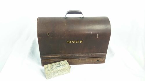 Vintage Singer Sewing Machine With Bentwood Case Extra Parts 1940's AF782151