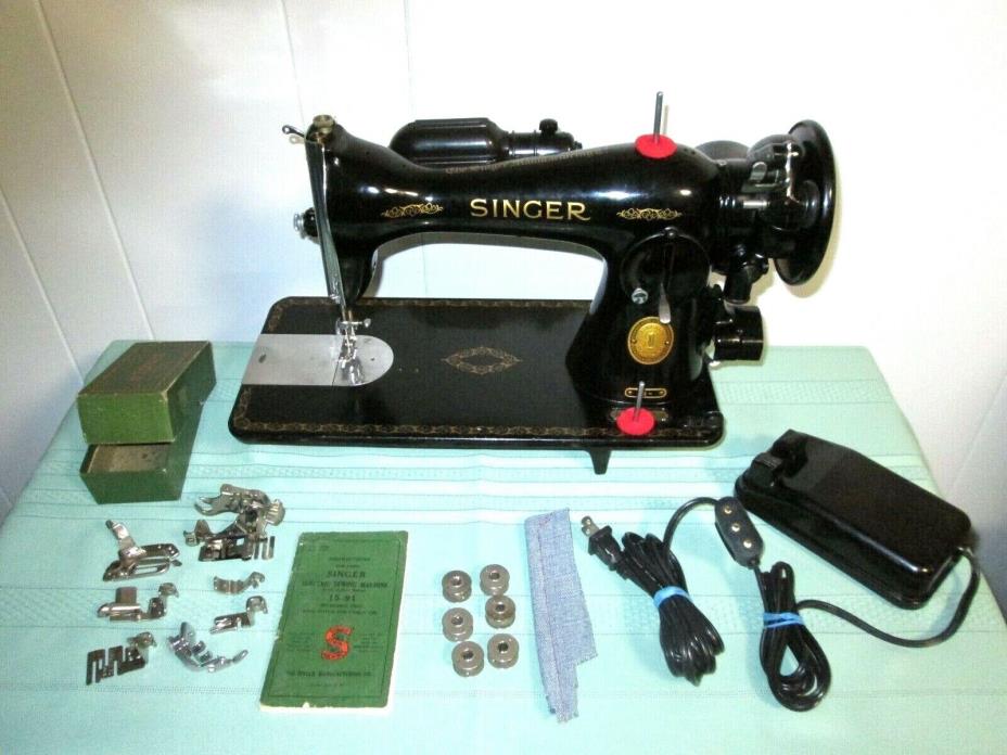 Singer Sewing Machine - 15-91 with Potted Motor & Accessories, Serviced