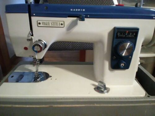 Vintage  Vouge Stitch Sewing  Machine model 535  Made in Japan and Works great