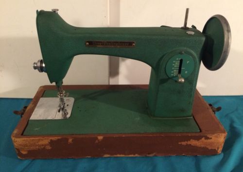 Vintage or Antique Free Westinghouse Travel Sewing Machine 1172063-A Rockford IL
