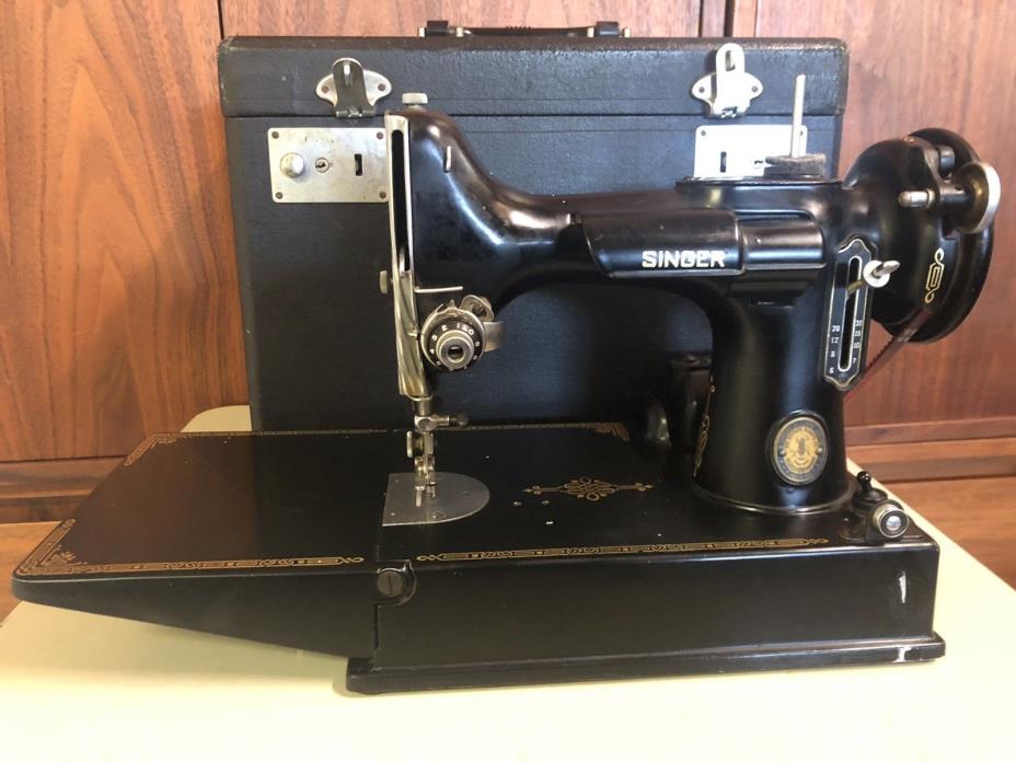 singer featherweight sewing machine