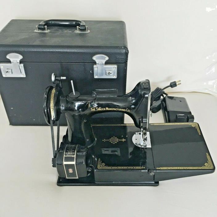 Singer Featherweight 221-1 Portable Sewing Machine w/ Case EXTRAS Attachments AL