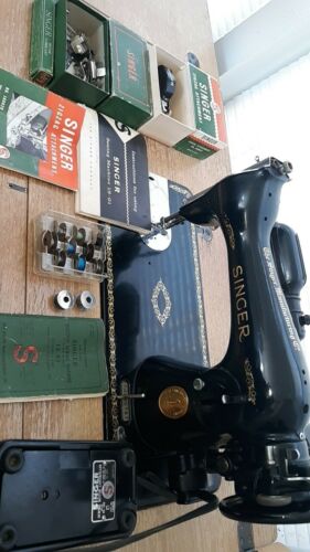 Vintage 1930s-Now Singer Sewing Machine Model AJ290797 Runs Great!!!