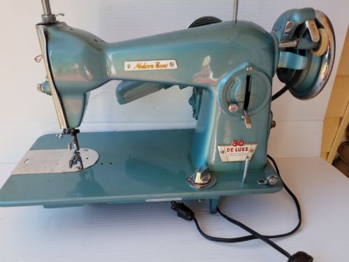 Beautiful Vintage RARE Modern Home Deluxe Sewing machine. NO PEDAL.