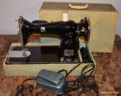 Montgomery Ward SEWING MACHINE Model 185A with Case. Works well!