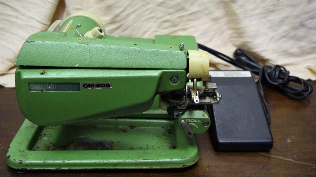 BABY BLINDSTITCH CM606 SEWING MACHINE W/FOOT PEDAL (WORKS)