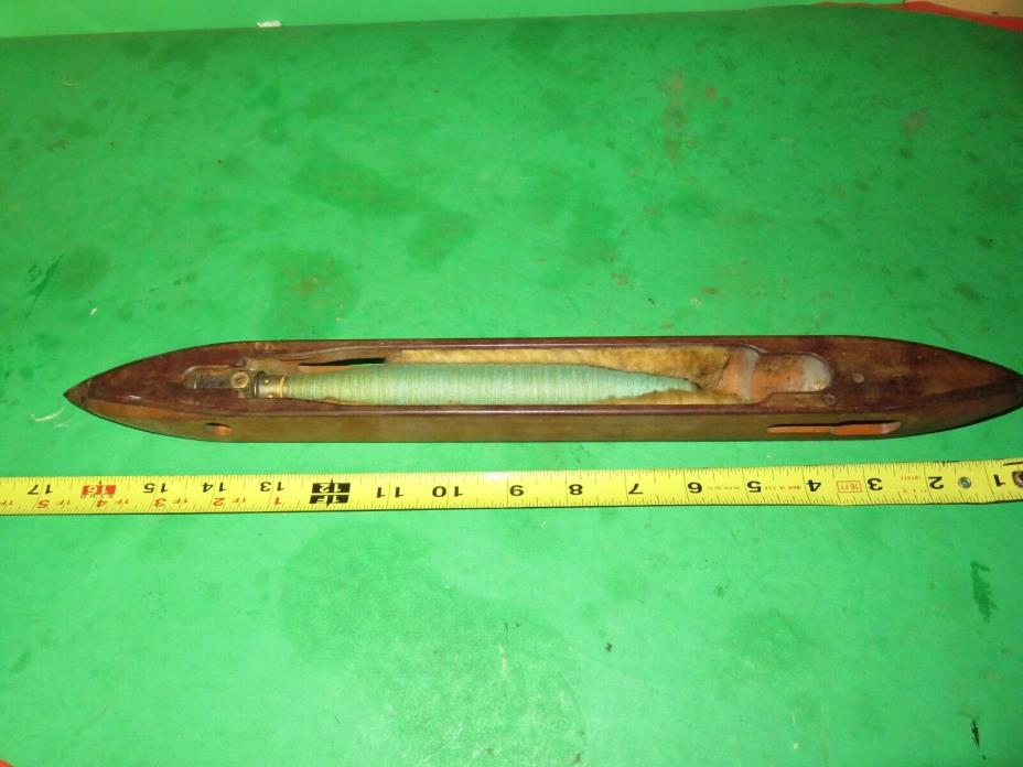 ANTIQUE VINTAGE SEWING TOOL WOODEN FLY SHUTTLE