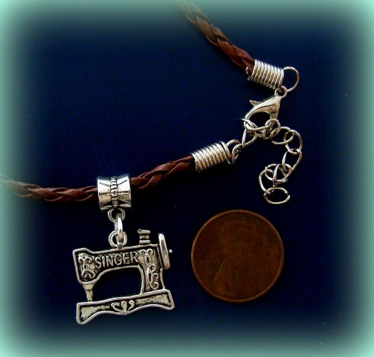 Bracelet: SEWING MACHINE - SINGER FEATHERWEIGHT Quilter style Jewelry