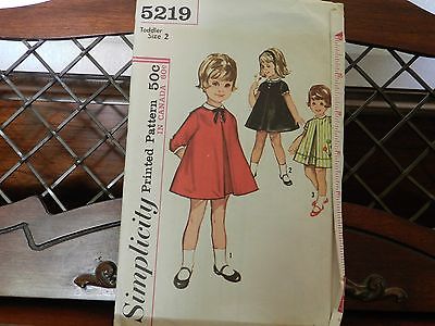 Simplicity Vintage Pattern #5219 Toddler Size 2