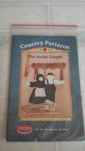 Vintage 1985 Ozark Crafts The Amish Couple and Quilt Country Pattern #911