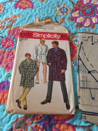 VTG Simplicity Sewing Pattern #8470 Mens ROBE Sz MEDIUM Chest 38-40 CUT