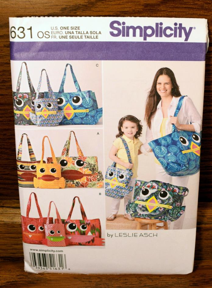 Sewing Pattern Simplicity 1631 Totes in Three Sizes NEW