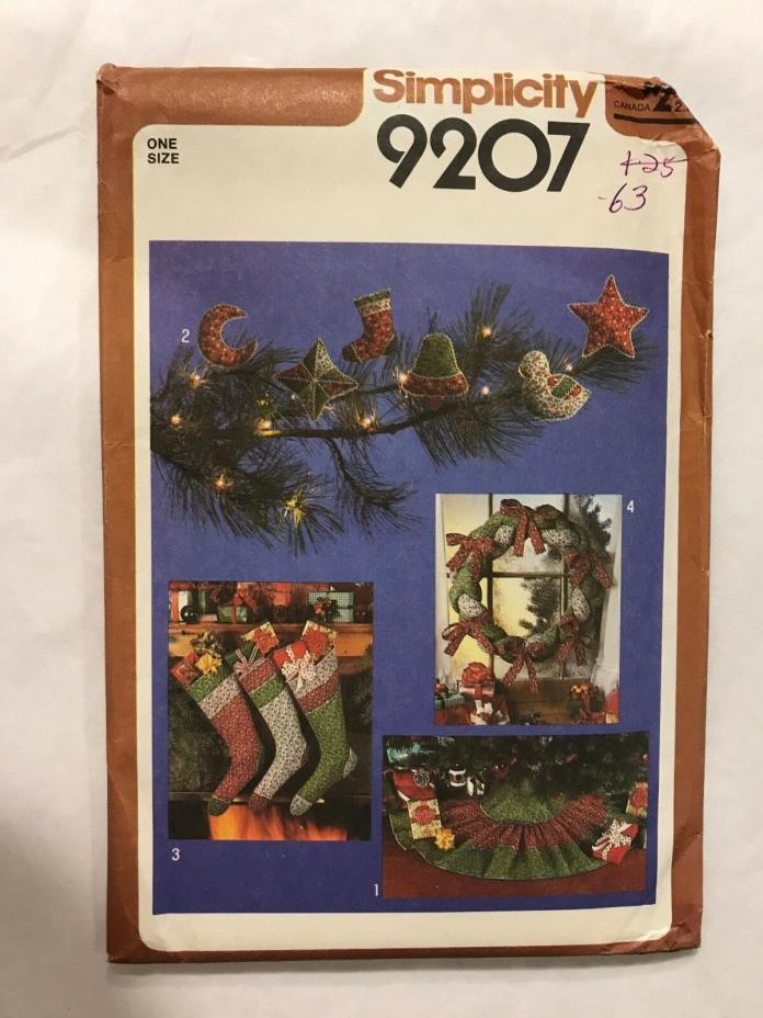 Simplicity Sewing Pattern 9207 Christmas Ornaments Stockings Wreath Tree Skirt