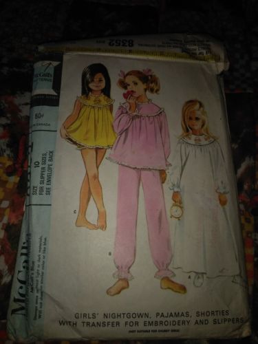 VTG 66 McCalls 8352 Girls 10  Nightgown/Jammies/Shorties W/transfer for slippers