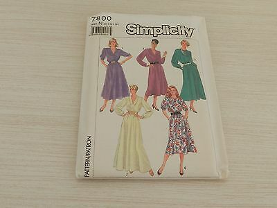 Simplicity Pattern #7800  Size N (10+12+14)