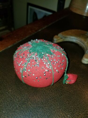 Vintage Used 1950s Tomato & Strawberry Pin Cushion~