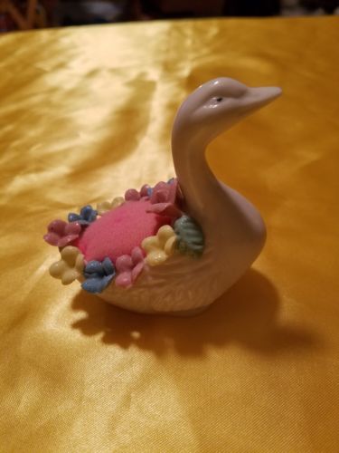 vintage ceramic/porcelain  SWAN  pincushion