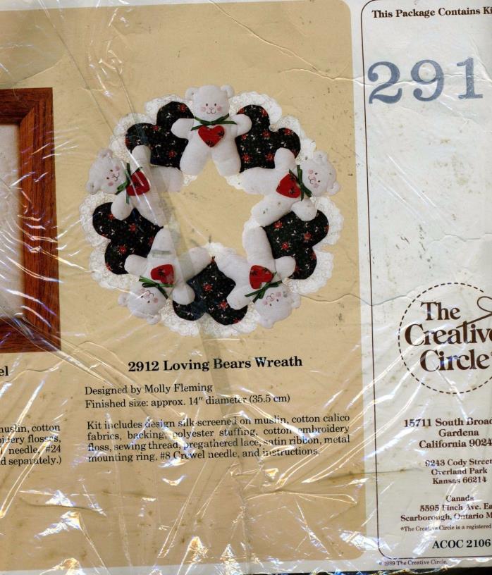 Creative Circle 2912 Loving Bears Wreath Kit vintage dated 1989 complete kit