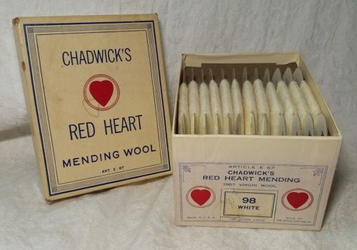 VINTAGE MENDING WOOL CARDS Lot of 12 Chadwicks Red Heart 98 WHITE NEW BOX