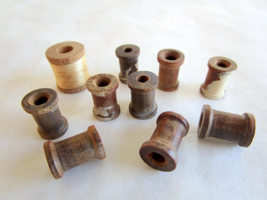 Lot of 10 Miniature woold spools Very Tiny Dollhouse Old