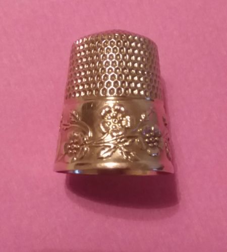 Vintage Antique 14k Solid Gold Sewing Thimble Beautiful Floral Band No Monogram