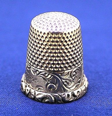 VINTAGE SEWING THIMBLE SOLID 14 k GOLD 3.8 g