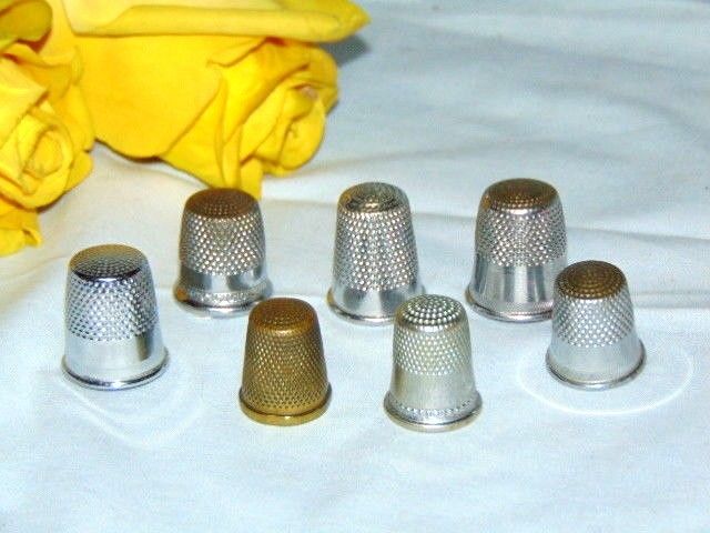VINTAGE LOT VARIOUS METAL THIMBLES ENGLAND / BRASS & MORE LOOK!